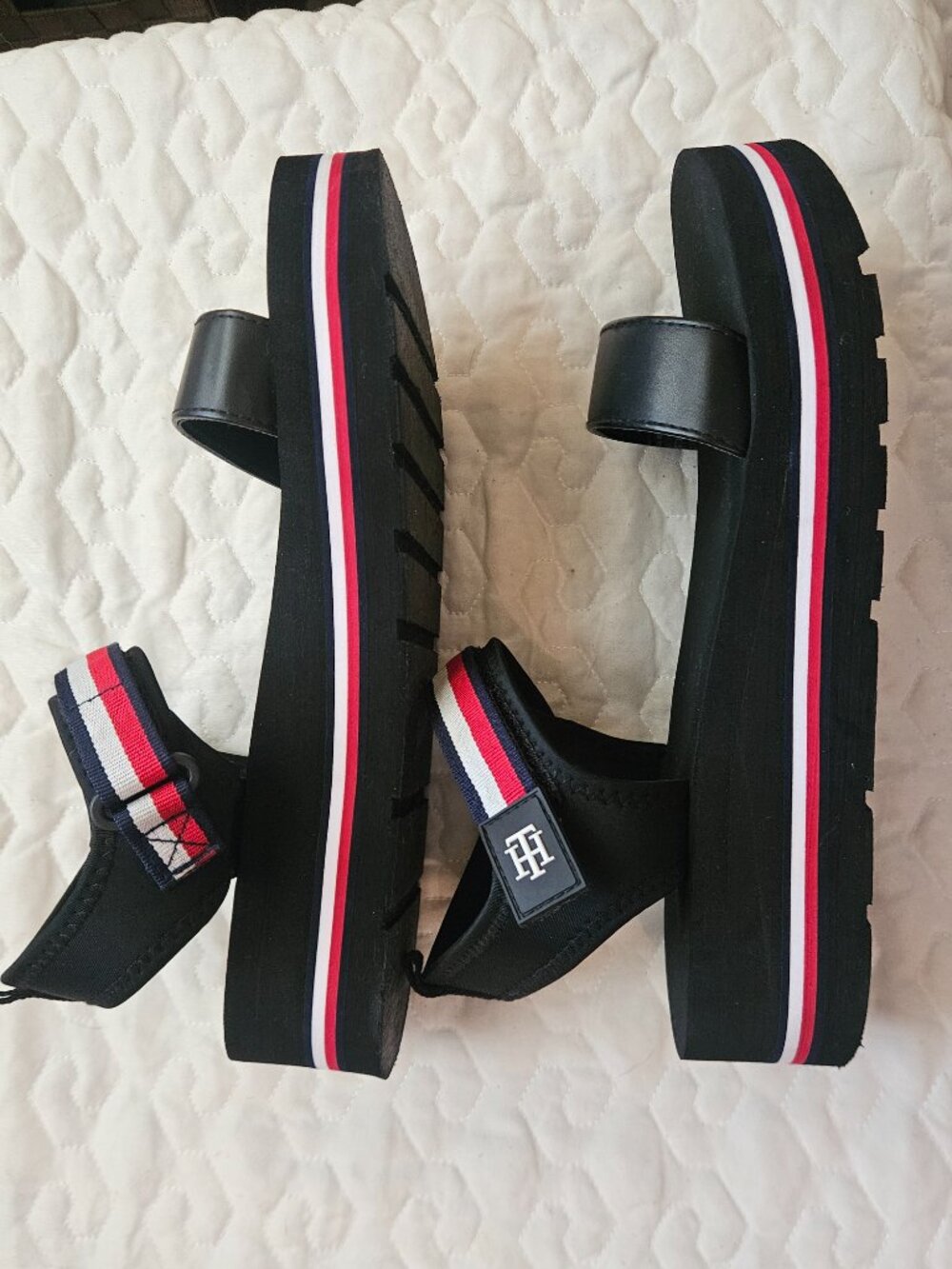 Good Condition - Picture 2 of 9